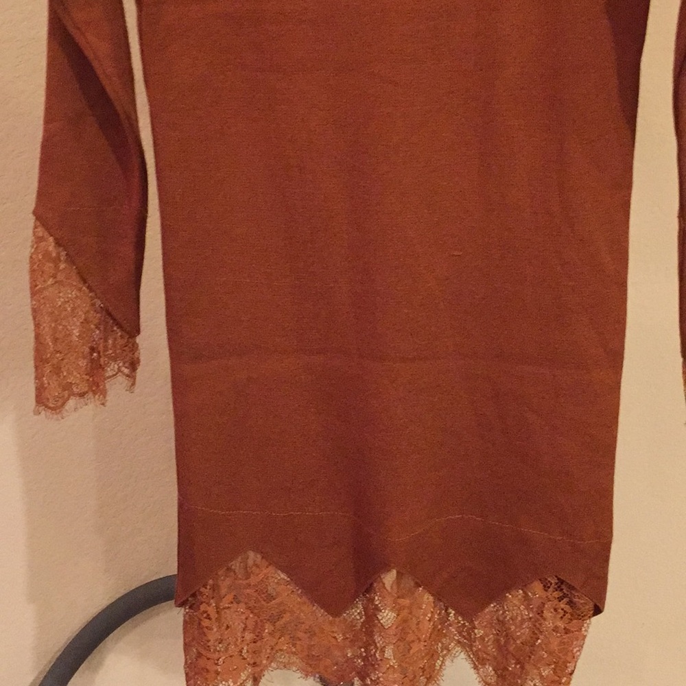 Pretty dress - Picture 2 of 4